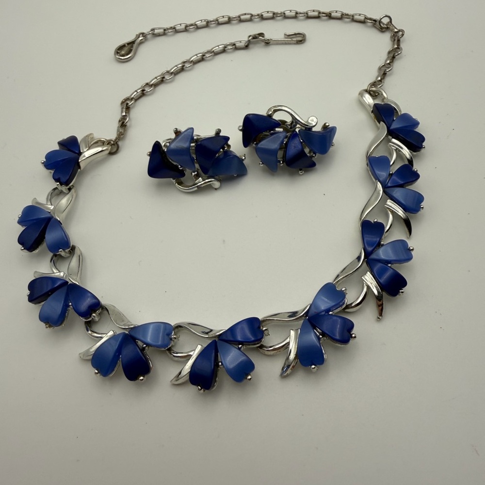 Vintage Coro Blue Thermoset 16” Silver Tone Necklace and Coordinating Earrings - Picture 2 of 11